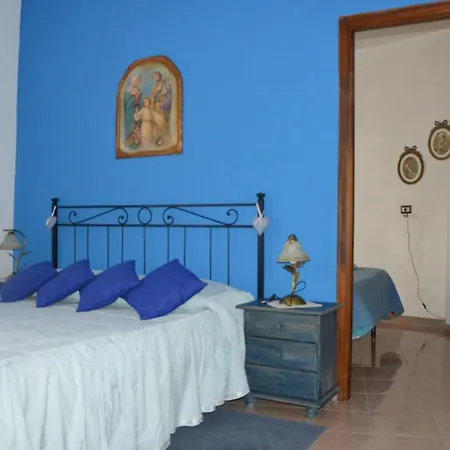 לינה וארוחת בוקר Partaitria