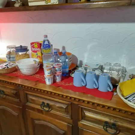 Partaitria לינה וארוחת בוקר