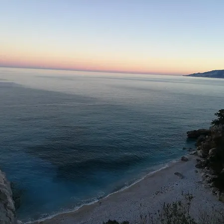 לינה וארוחת בוקר Partaitria