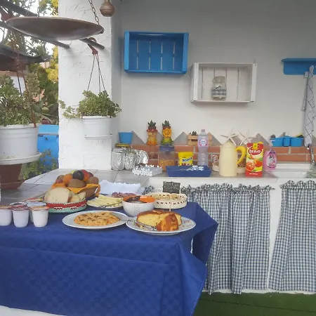 Oda ve Kahvaltı Partaitria